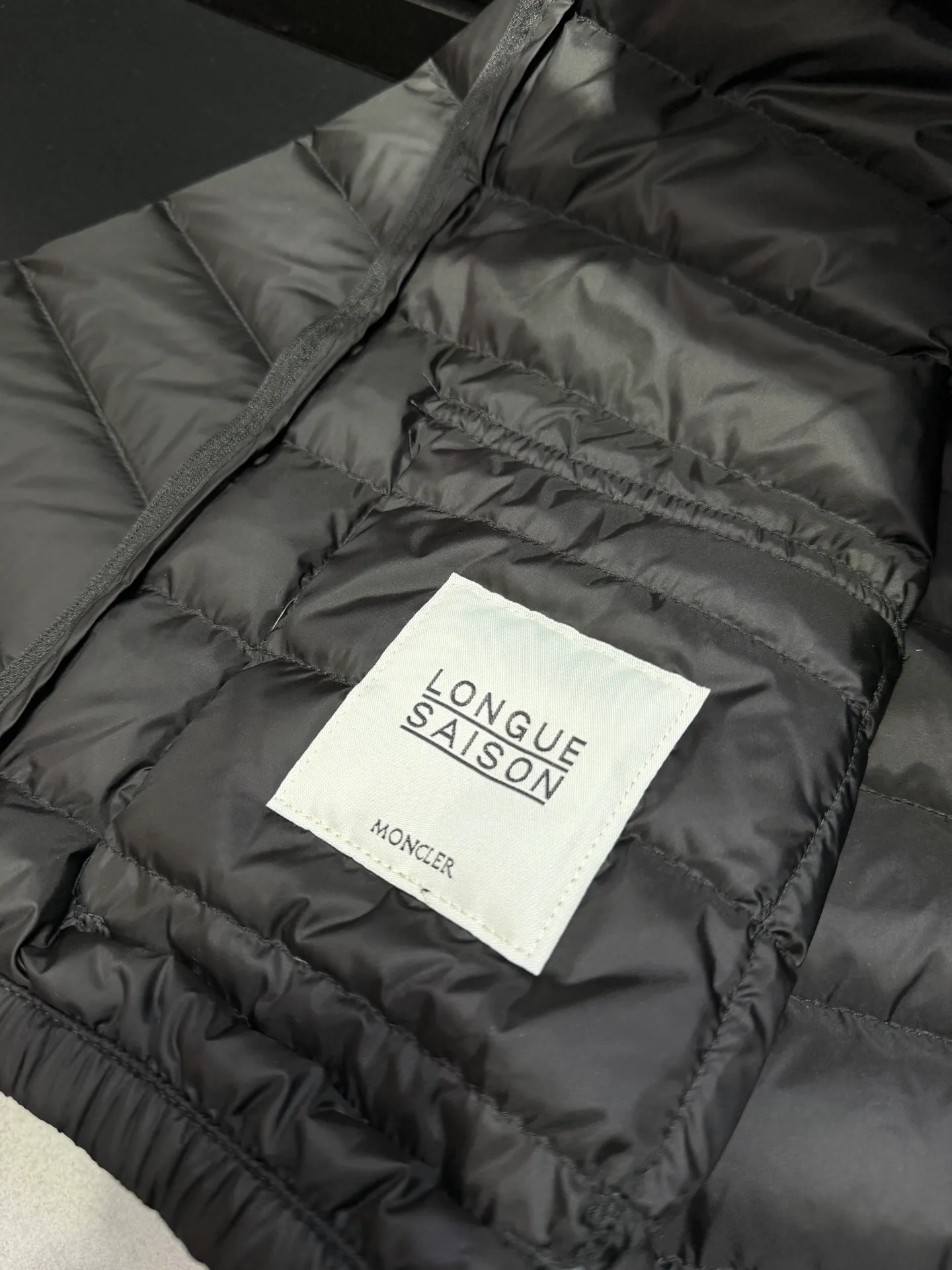 Moncler Same Style Lans Same Style ， 。 ， ; ， ， ， ：Black Khaki Beige Light Blue Light Pink White Size：1234
